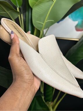 Jeffrey Campbell Vionit Cream Textured Slip-On Mules